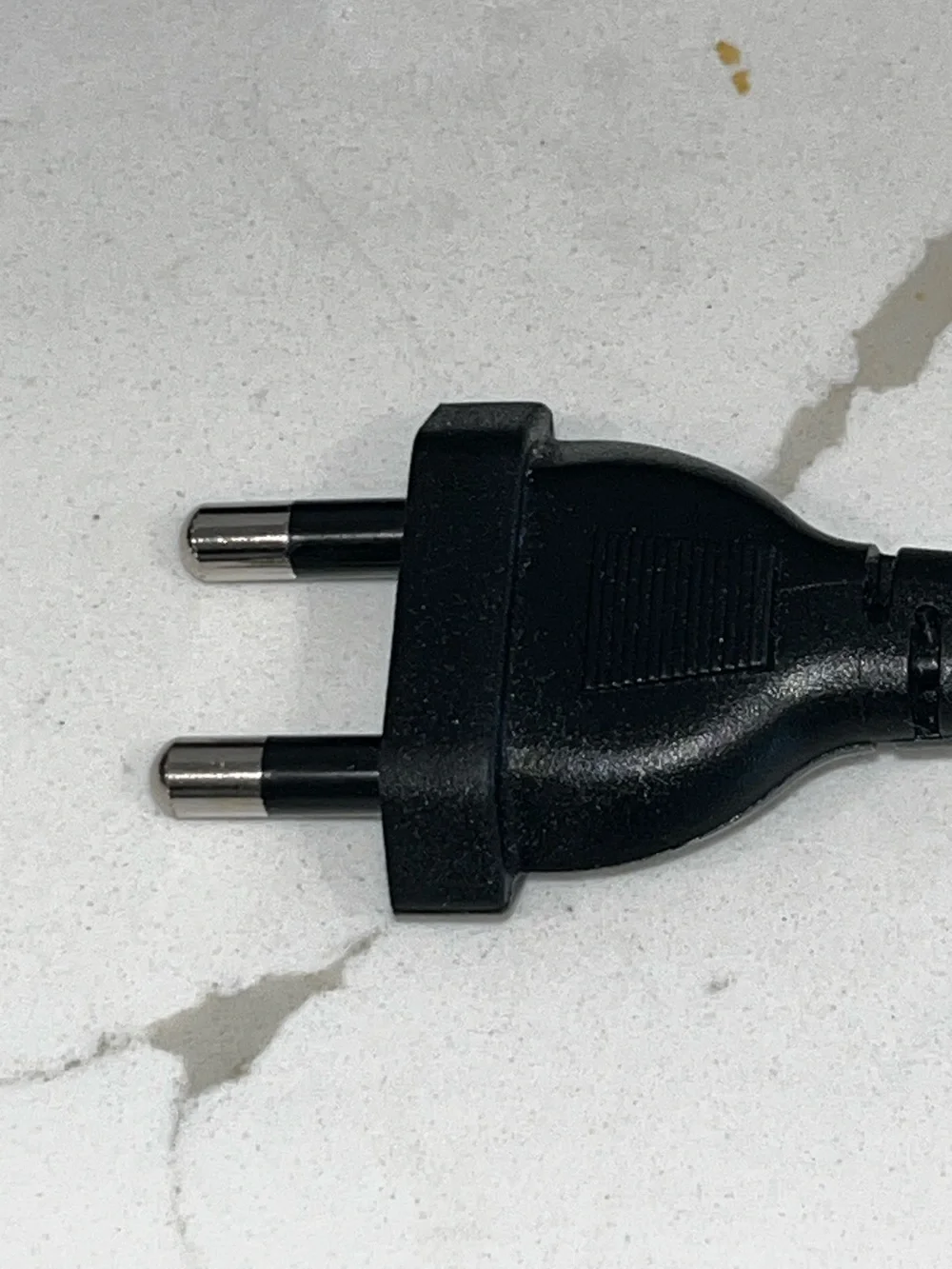 Panasonic Twin 2 Blade Wet/Dry Recharge ES-RW30-S European Market or Traveling
